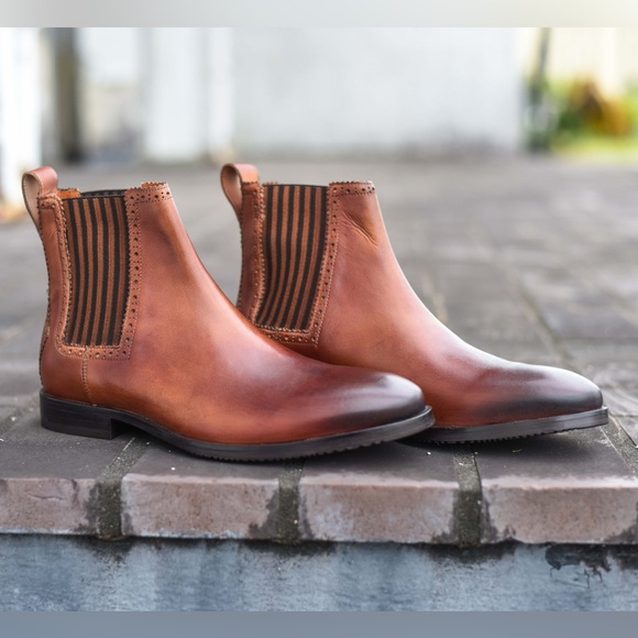 DelTigre Chelsea Boot in Tan - Picture 2 of 3